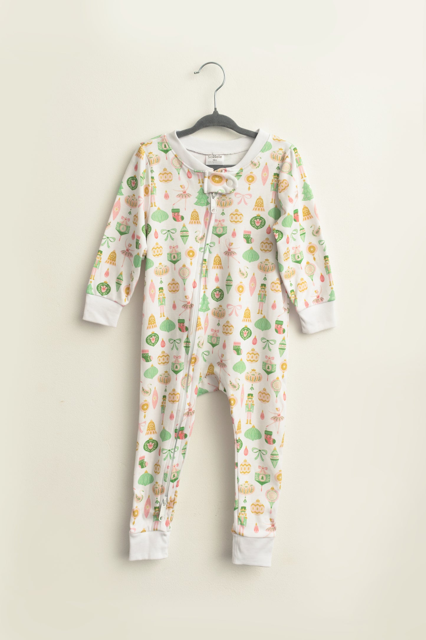 Una Pieza Pink Christmas